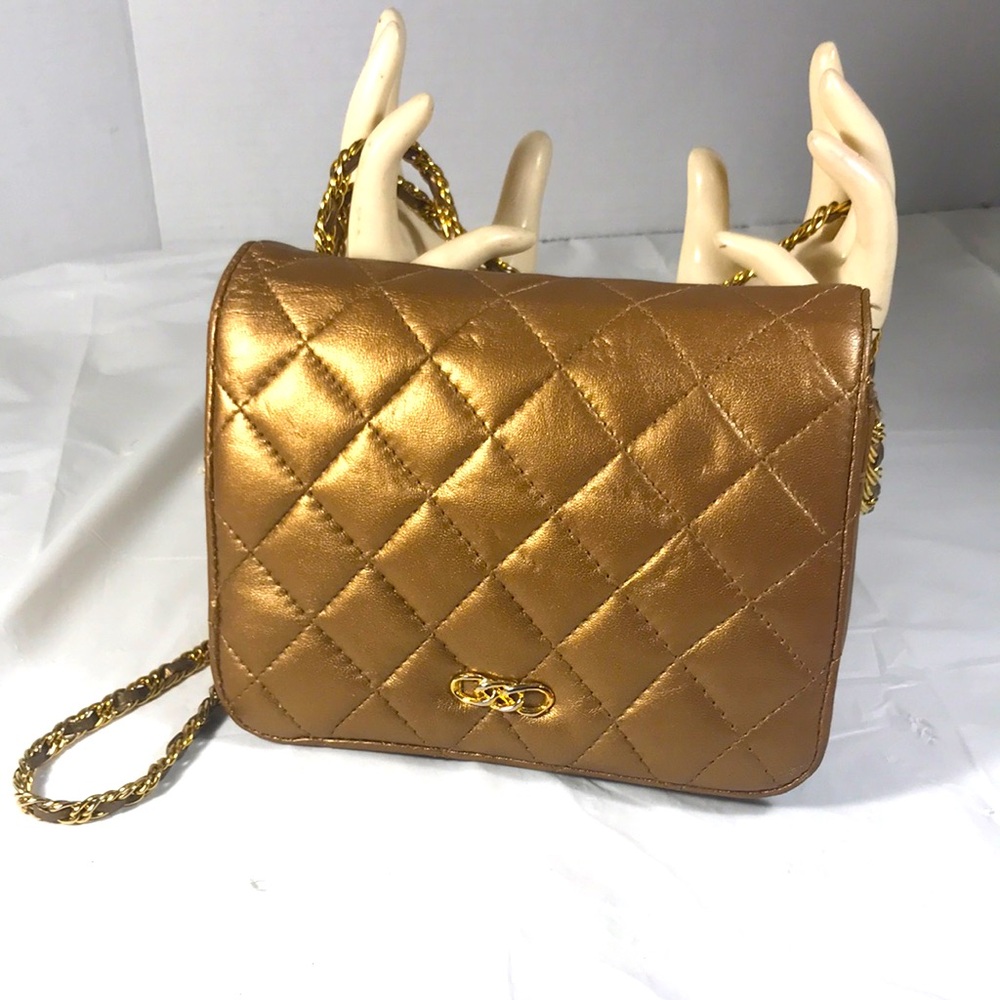 L. J. Simone New York Womens Vintage Quilted Leather Crossbody Woven Chain Purse